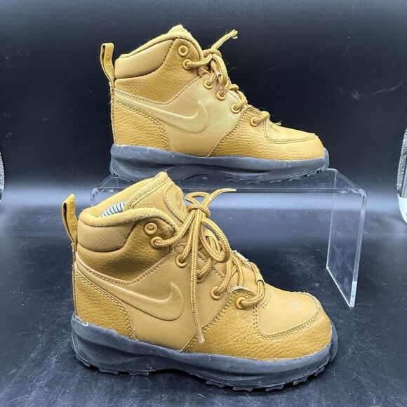 Nike Manoa Boots Kids Size 11C Wheat Tan Leather Hiking Outdoor BQ5373-700 - Picture 1 of 7